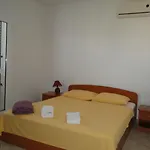 Apartment Hana *